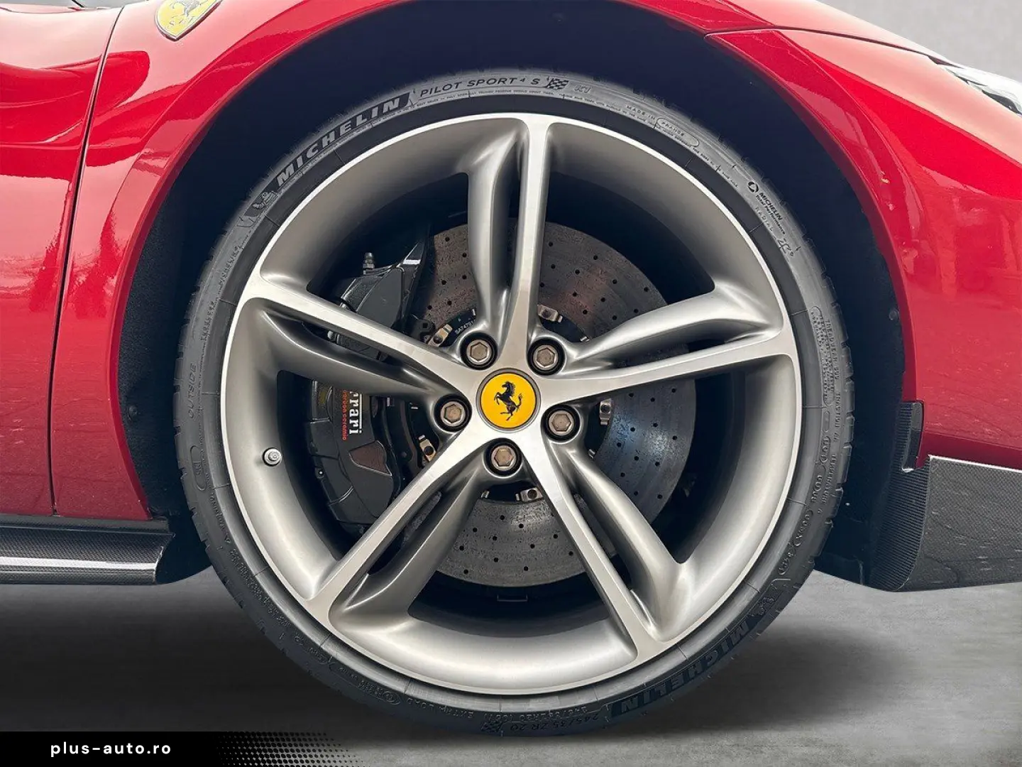 FERRARI 296 GTS 140.000€ an Optionals