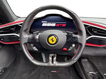 FERRARI 296 GTS 140.000€ an Optionals