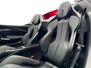 FERRARI 296 GTS 140.000€ an Optionals