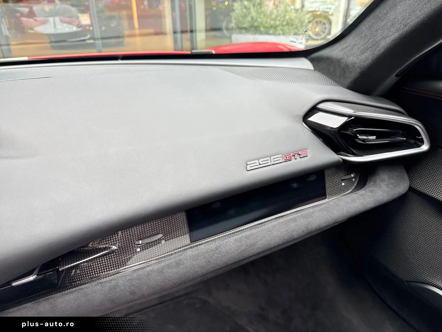 FERRARI 296 GTS 140.000€ an Optionals