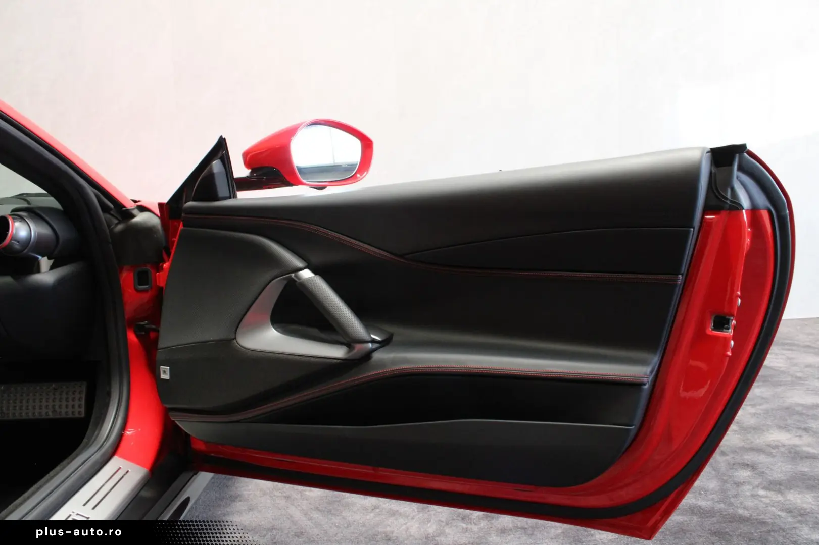 FERRARI 812 GTS  LIFT CARBON ROSSO CORSA 360CA PASSENGER