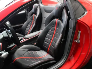 FERRARI 812 GTS  LIFT CARBON ROSSO CORSA 360CA PASSENGER