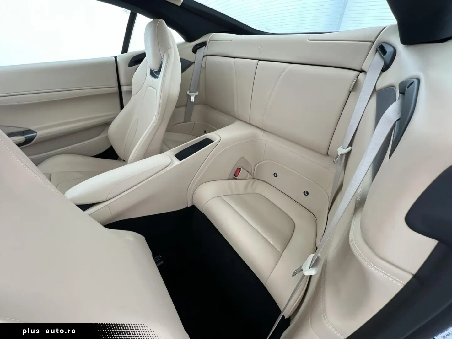 FERRARI Ferrari Portofino M AT JBL RFK PDC SHZ uvm