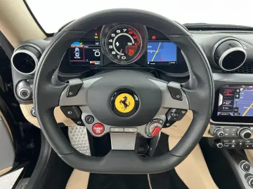 FERRARI Ferrari Portofino M AT JBL RFK PDC SHZ uvm