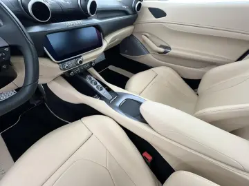 FERRARI Ferrari Portofino M AT JBL RFK PDC SHZ uvm