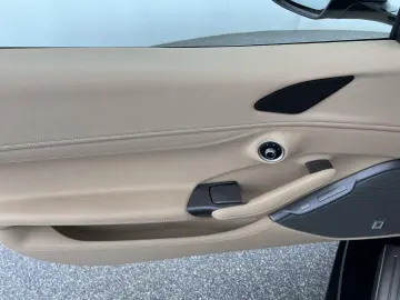 FERRARI Ferrari Portofino M AT JBL RFK PDC SHZ uvm