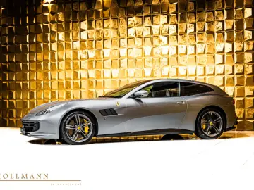 FERRARI Ferrari GTC4Lusso   CARBON   JBL   LIFT   PANO