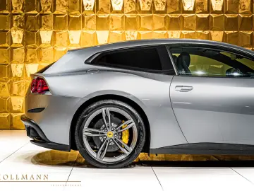 FERRARI Ferrari GTC4Lusso   CARBON   JBL   LIFT   PANO