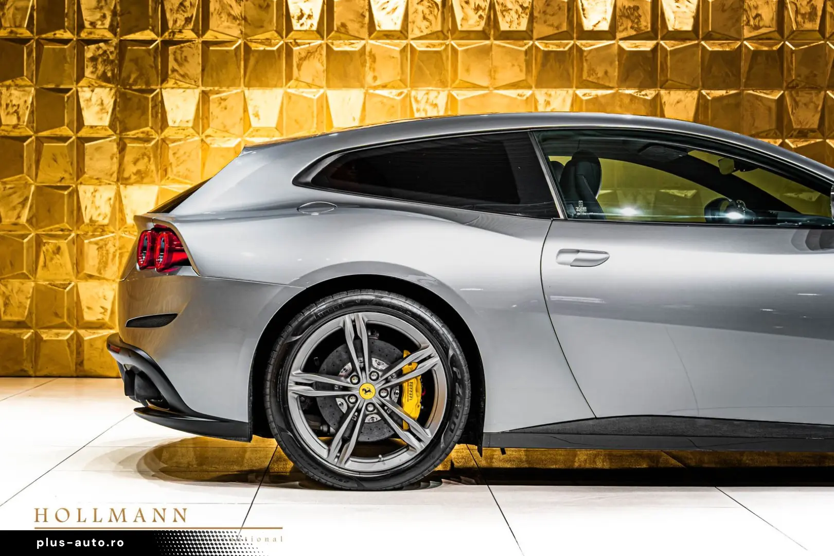 FERRARI Ferrari GTC4Lusso   CARBON   JBL   LIFT   PANO