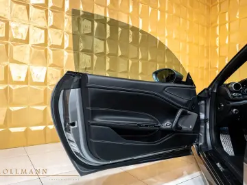 FERRARI Ferrari GTC4Lusso   CARBON   JBL   LIFT   PANO