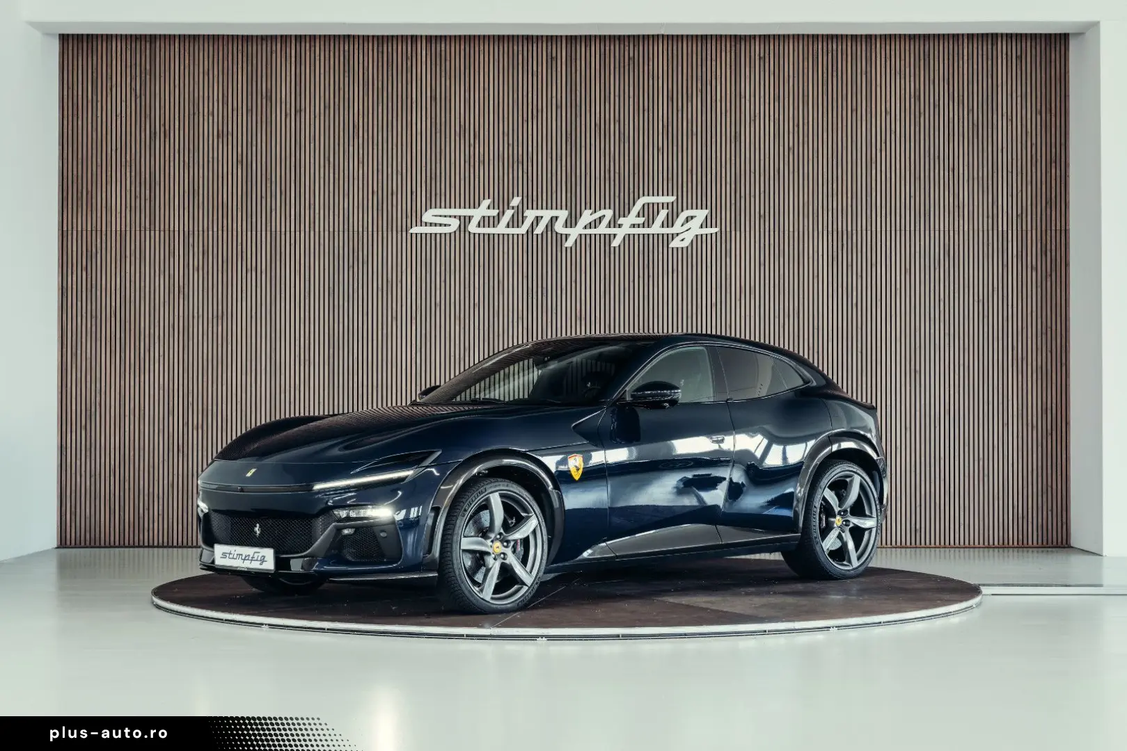 FERRARI Purosangue  Blu Pozzi  Carbon  MwSt.