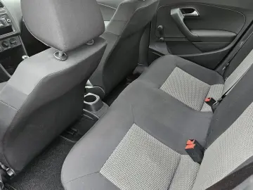 VOLKSWAGEN POLO 1.2