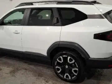 DACIA BIGSTER 1.8 Hybrid 155 Journey