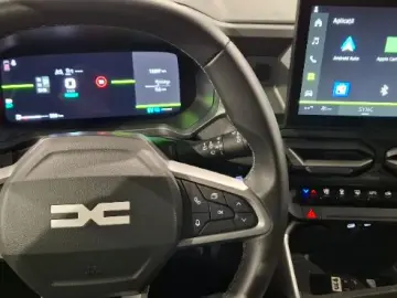 DACIA BIGSTER 1.8 Hybrid 155 Journey