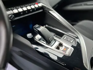 Peugeot 3008 Facelift 1.5 hdi 130 cp automata