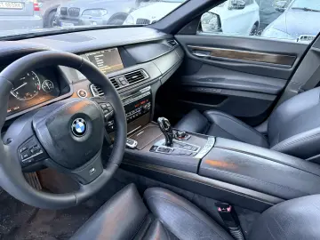 BMW 740Li