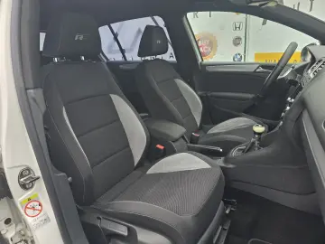 Volkswagen Golf R-Line 1.6 TDI DPF Comfortline