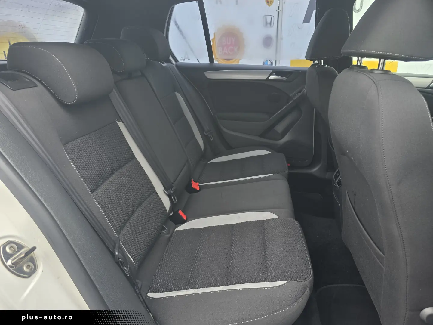 Volkswagen Golf R-Line 1.6 TDI DPF Comfortline