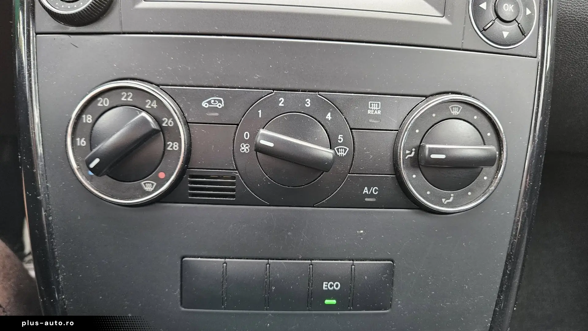 MERCEDES-BENZ A180 2011