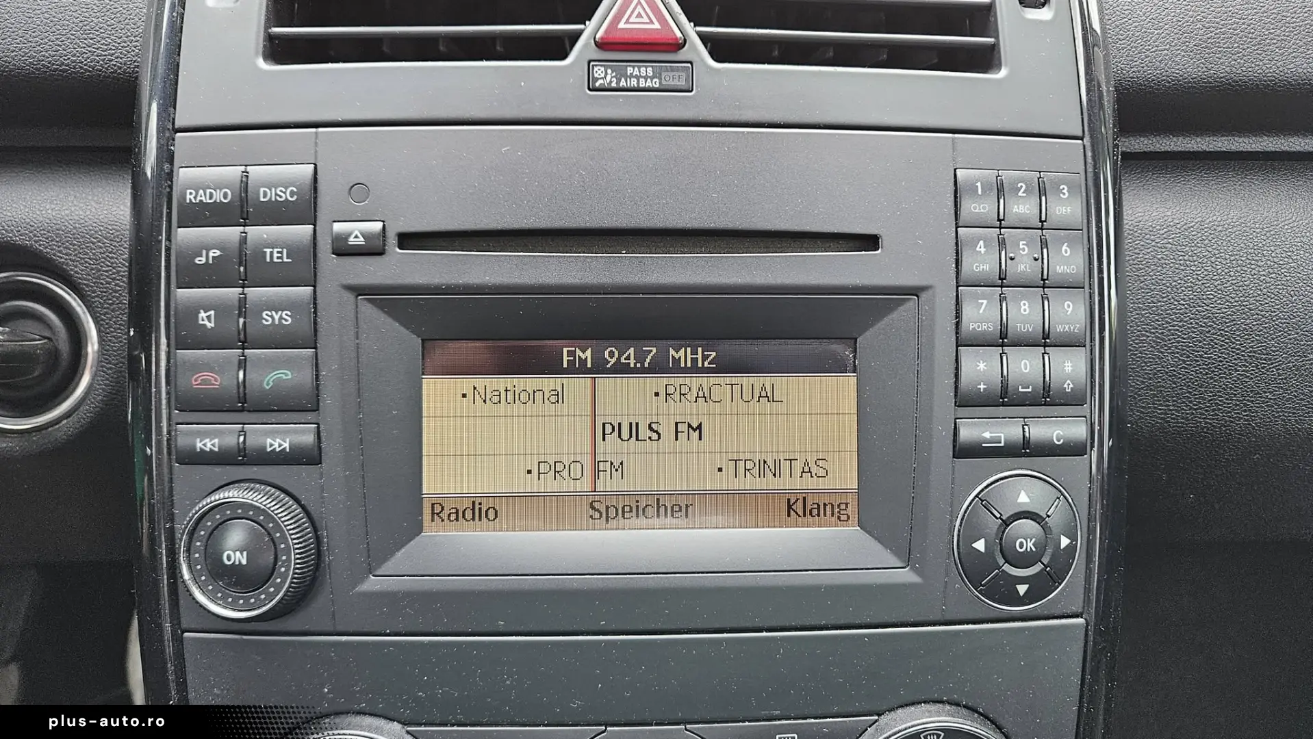 MERCEDES-BENZ A180 2011