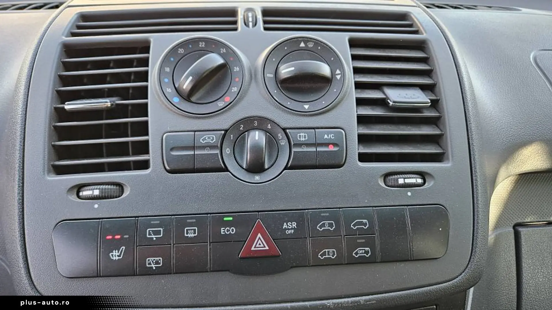 MERCEDES-BENZ VITO 2013