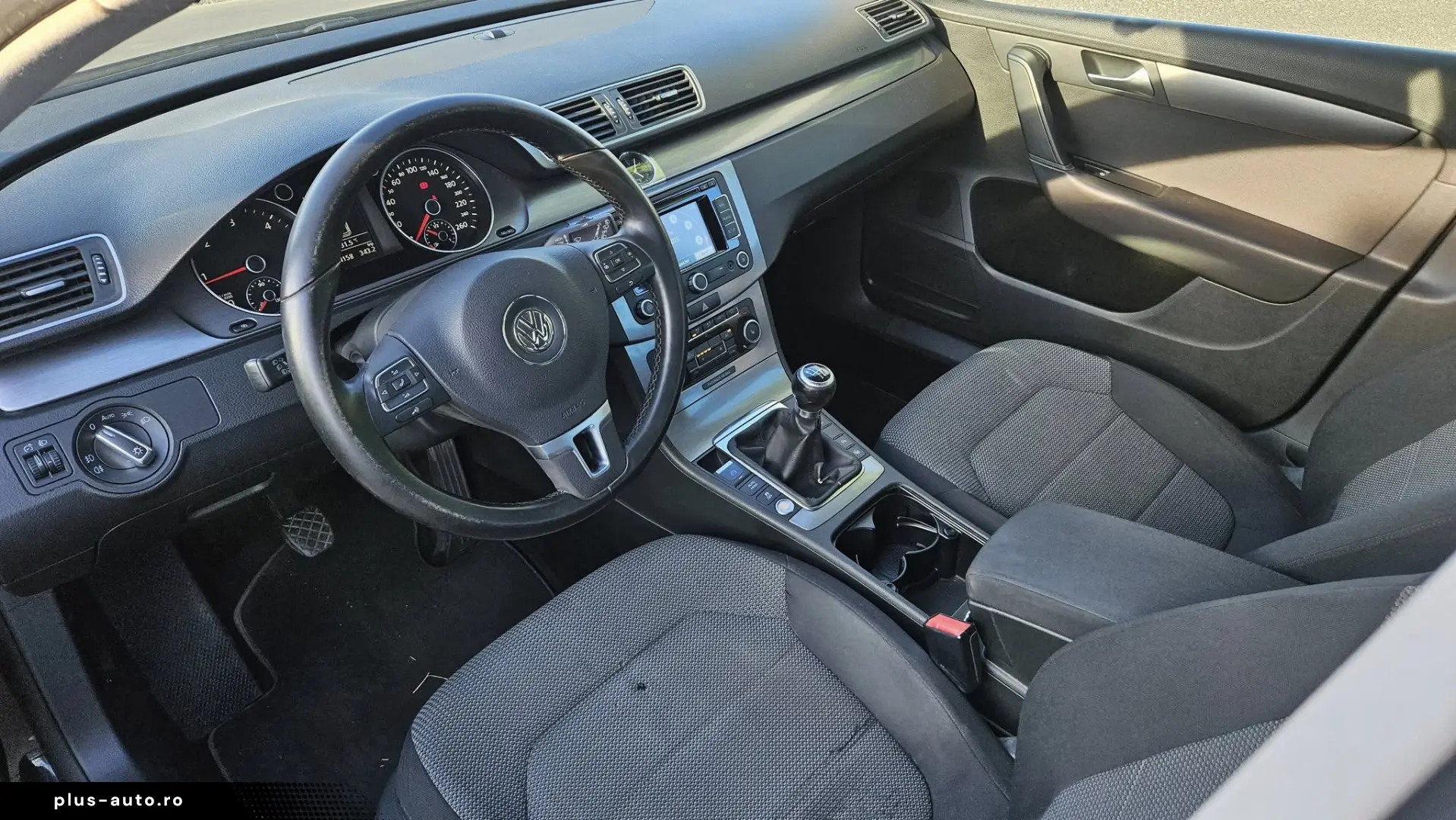 VOLKSWAGEN PASSAT 2.0 TDI 2011
