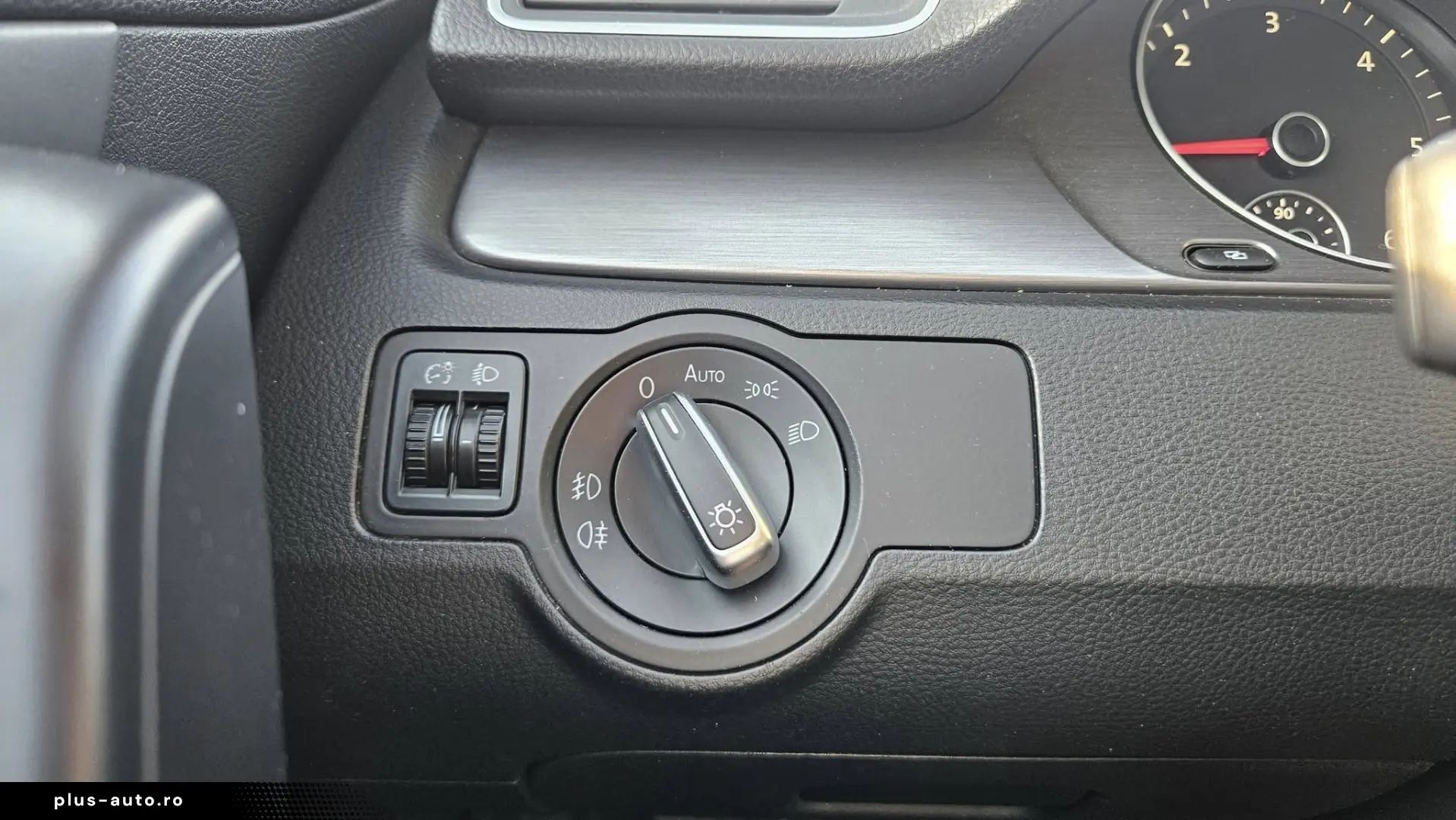 VOLKSWAGEN PASSAT 2.0 TDI 2011