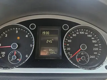 VOLKSWAGEN PASSAT 2.0 TDI 2010