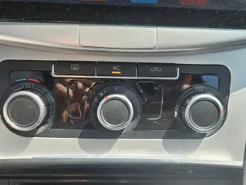 VOLKSWAGEN PASSAT 2.0 TDI 2010