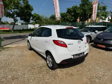 MAZDA 2 1.3 BENZINA 2009