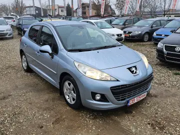 PEUGEOT 207 2011