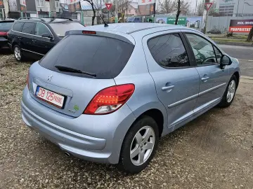 PEUGEOT 207 2011