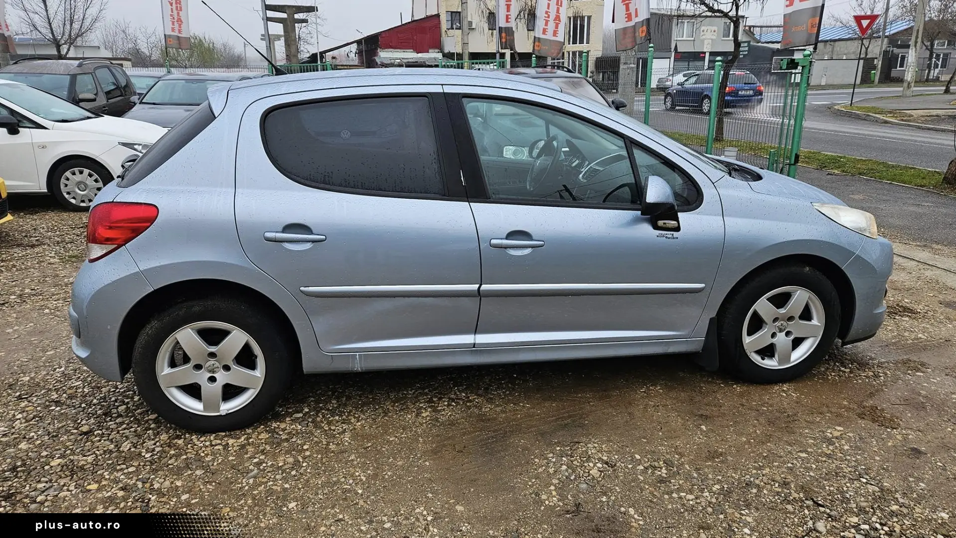 PEUGEOT 207 2011