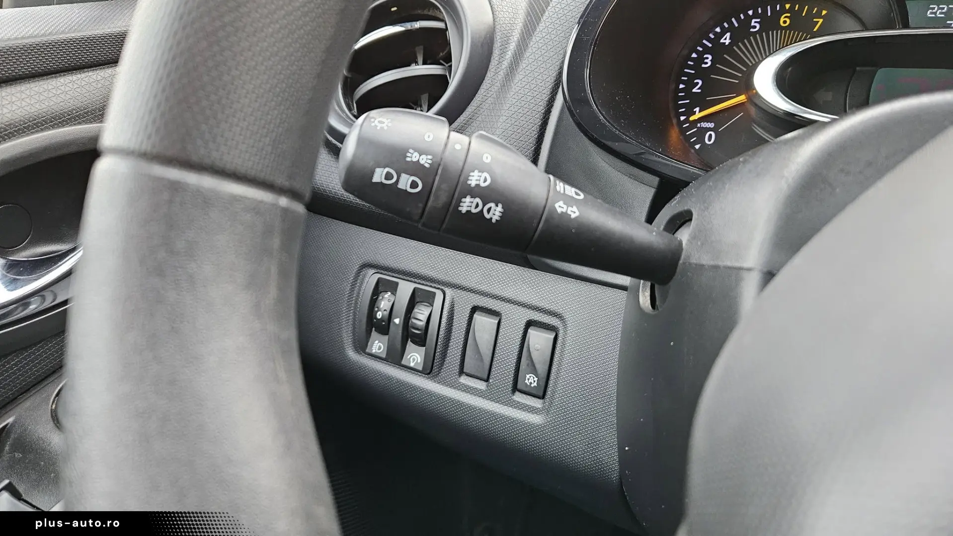 RENAULT CLIO 0.9 TCE 2013