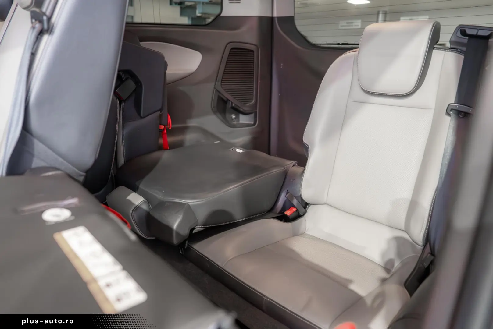 Ford Tourneo Custom 2.2L Duratorq-TDCi