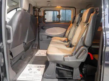 Ford Tourneo Custom 2.2L Duratorq-TDCi