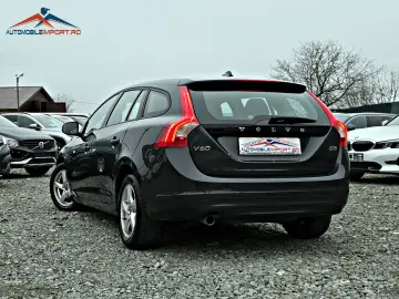 Volvo V60 2.0 D3 Momentum