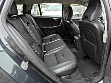 Volvo V60 2.0 D3 Momentum