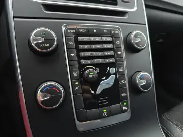 Volvo V60 2.0 D3 Momentum