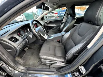Volvo V60 2.0 D3 Momentum