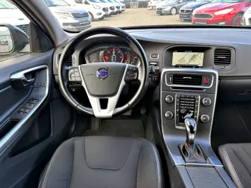 Volvo V60 2.0 D3 Momentum