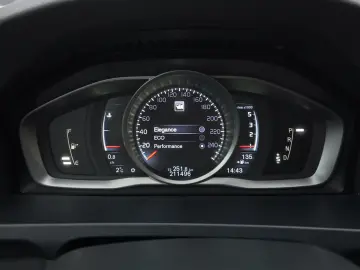 Volvo V60 2.0 D3 Momentum