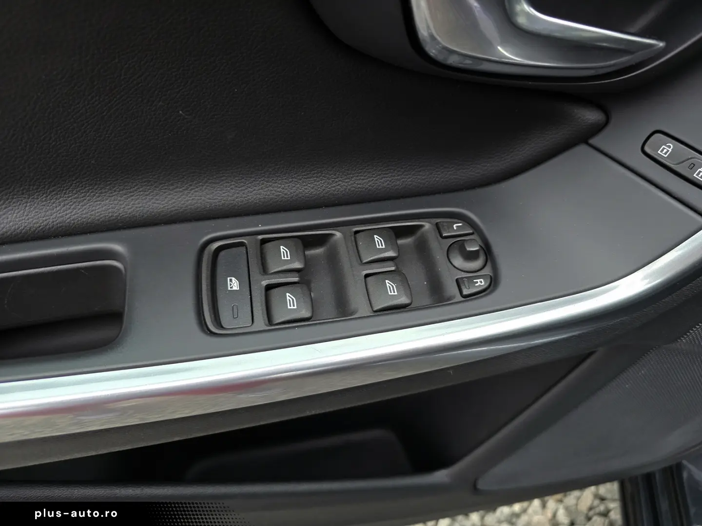 Volvo V60 2.0 D3 Momentum