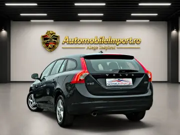 Volvo V60 2.0 D3 Momentum