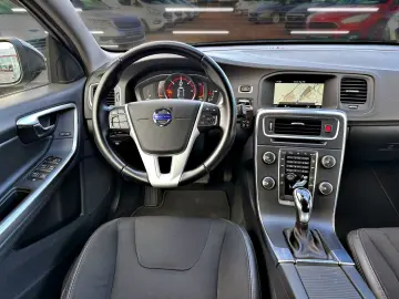 Volvo V60 2.0 D3 Momentum