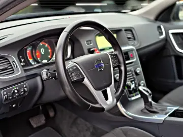 Volvo V60 2.0 D3 Momentum