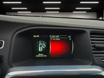 Volvo V60 2.0 D3 Momentum