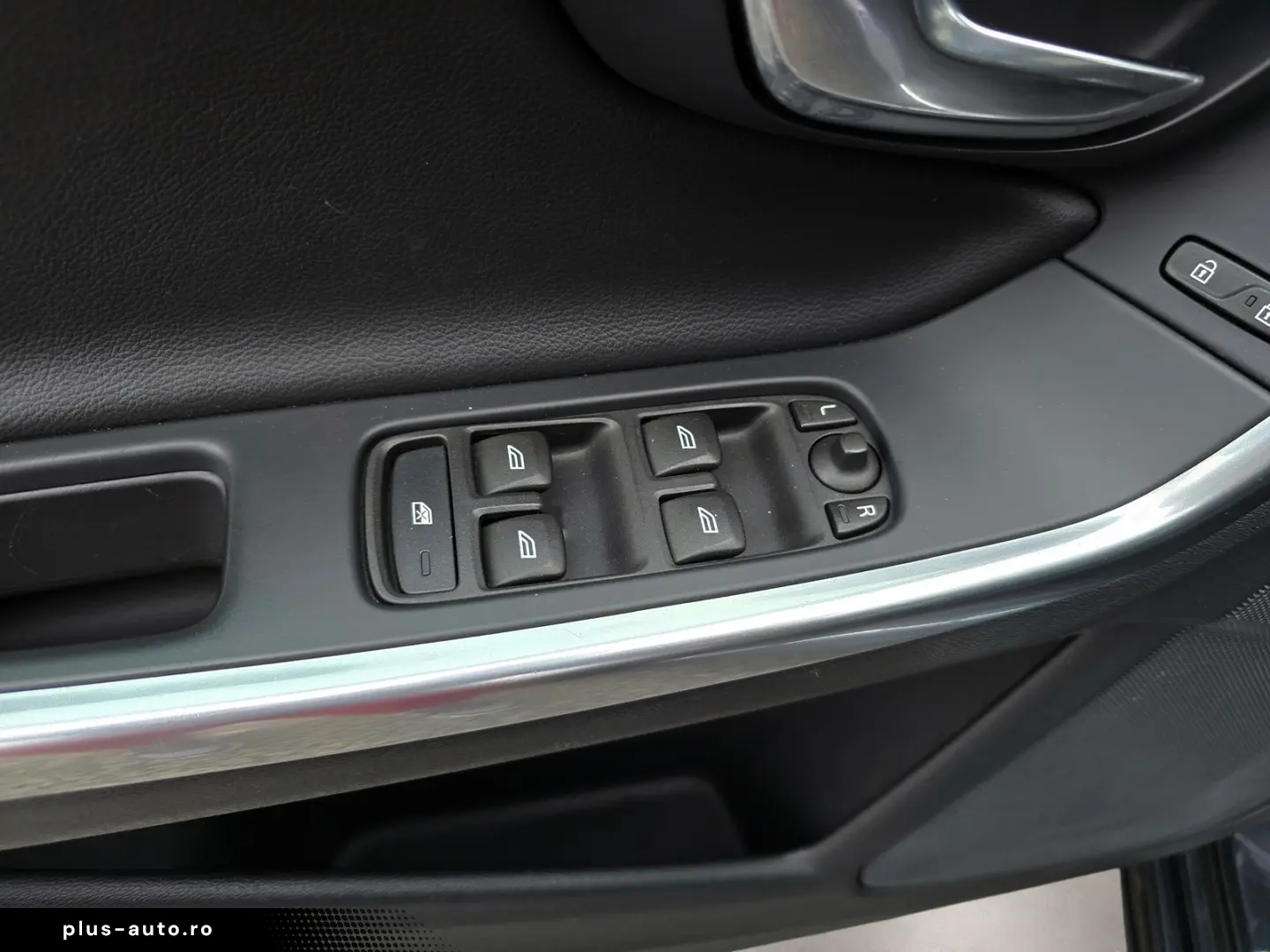 Volvo V60 2.0 D3 Momentum