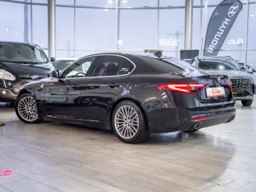 Alfa Romeo Giulia 2.2 JTDM RWD Super