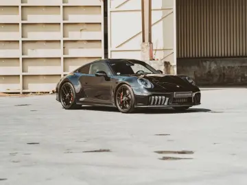 PORSCHE 911 Carrera GTS T-Hybrid